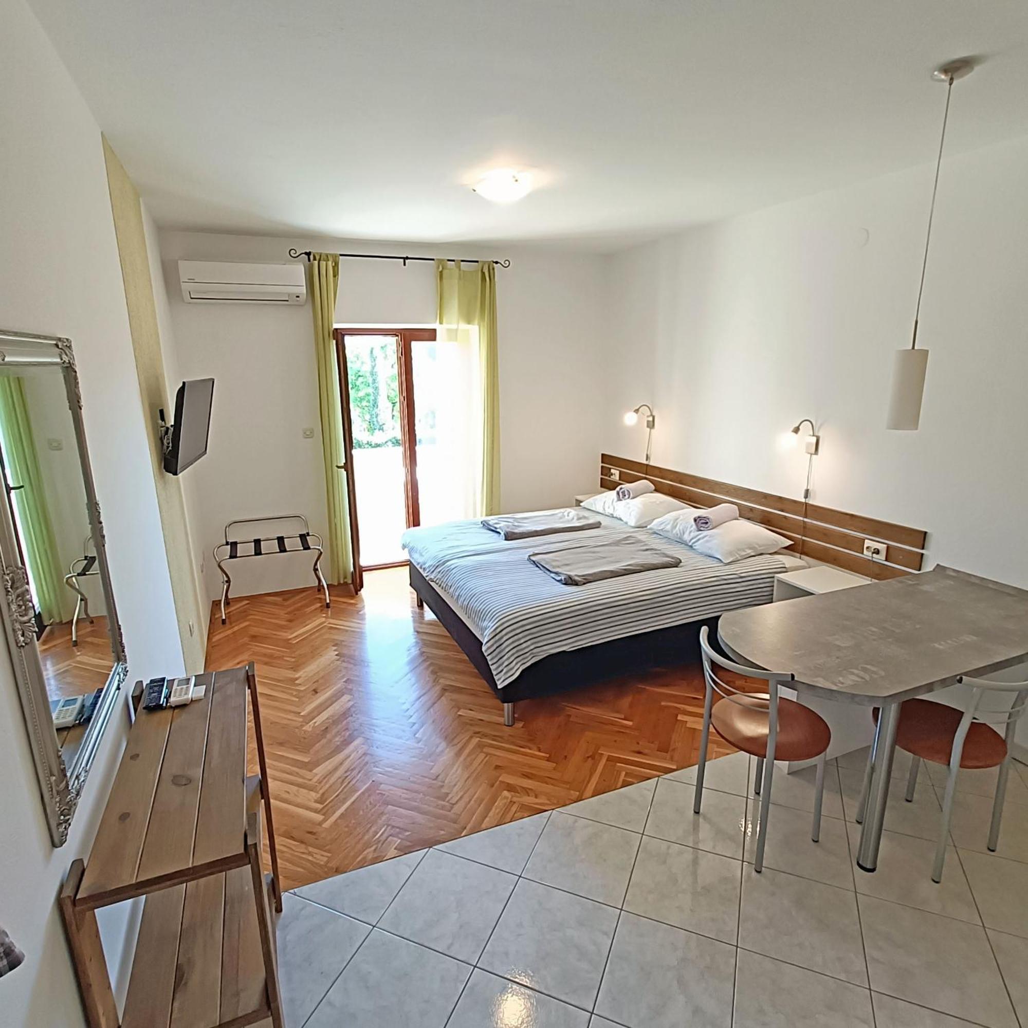 Paklenica Sport Apartments Starigrad Paklenica Εξωτερικό φωτογραφία